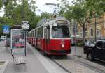 Wien Wiener Linien SL D (E2 4011) Nussdorf, Beethovengang (Zahnradbahnstrasse / Schätzgasse) am 10.