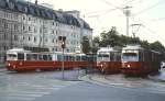 An der Güpferlingstraße in Dornbach treffen sich im Juni 1987 die E-Tw 4530, 4429 und 4458 