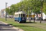 WLB 224 am 25.April 2015 als Zubringer zum Wiener Tramwaytag vor der Haltestelle Weissenböckstraße.