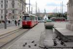 Wien WL SL 71 (E2 4324) Schwarzenbergplatz am 1.