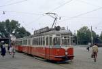 Wien WVB SL 132 (F 717 (SGP 1963) + l3 1785 (Gräf&Stift 1961)) Friedrich-Engels-Platz am 18.