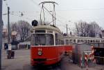 Wien WVB SL 71 (C1 156 (SGP 1959) mit einem Bw der Serie c1 1502 - 1559 (1202 - 1259) (SGP 1955 - 1959) Zentralfriedhof 3.