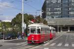 L4 548 + l3 1852 als Linie G2 nach der Parade zu 150 Jahre Wiener Tramway bei St.