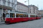 E2 4018 + c5 1418 auf der Linie D am Schwarzenbergplatz, 02.12.2012