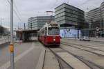 Wien Wiener Linien SL D (E2 4316 (Rotax 1989)) Haltestelle Quartier Belvedere (Arsenalstraße) am 16. Februar 2016.