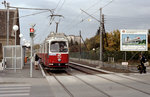 Wien WVB SL 64 (E2 4019 + c5 14xx) XXIII, Liesing, Am Schöpfwerk im Oktober 1979. - Scan von einem Farbnegativ. Film: Kodak Kodacolor II (Safety Film 5075). Kamera: Minolta SRT-101.