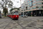 Wien Wiener Linien SL 6 (E2 4301) XV, Rudolfsheim-Fünfhaus, Neubaugürtel / Märzstraße am 19.