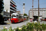 Wien WVB SL 31 (E1 4797 + c4 1327) XXI, Floridsdorf, Franz-Jonas-Platz im Juli 1992.