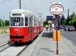 Wien Wiener Stadtwerke-Verkehrsbetriebe (WVB) SL 25 (c2 1010 (Lohnerwerke 1955) + E1) XXI, Floridsdorf, Kürschnergasse (Endhaltestelle Leopoldau) im August 1994.