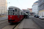 Wien Wiener Linien SL 5 (c4 1305 + E1 4799) II, Leopoldstadt, Nordwestbahnstraße (Hst. Am Tabor) am 16. Februar 2017.