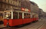 Wien - A 2 wurde im April 1975 noch im Berufsverkehr auf der Linie 58 eingesetzt, hier mit einem m-Beiwagen am Westbahnhof