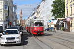 Wien Wiener Linien SL 49 (E1 4548 + c4 1339 (beide: Bombardier-Rotax, vorm. Lohnerwerke, 1975)) XV, Rudolfsheim-Fünfhaus, Fünfhaus, Märzstraße / Pouthongasse / Reithofferplatz am 10. Mai 2019. - Benannt wurde die Pouthongasse nach dem Großgrundbesitzer und Wohltäter Ludwig Freiherr von Pouthon (1807 bis 1859), während der Reithofferplatz 1895 seine Bezeichnung nach dem Gummiwarenerzeuger Johann Nepomuk Reithoffer (1781 bis 1872) erhielt. 