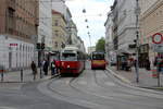 Wien Wiener Stadtwerke-Verkehrsbetriebe / Wiener Linien: Gelenktriebwagen des Typs E1: Am 12.