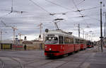 Wien Wiener Stadtwerke-Verkehrsbetriebe / Wiener Linien: Gelenktriebwagen des Typs E1: E1 4520 + c3 1250 als SL O Gürtel / Arsenalstraße / Prinz-Eugen-Straße am 6.