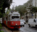 Wien Wiener Stadtwerke-Verkehrsbetriebe / Wiener Linien: Gelenktriebwagen des Typs E1: Motiv: E1 4560 als SL 2.