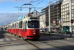 Wien Wiener Linien SL 18 (E2 4042 (SGP 1980)) IV, Wieden, Wiedner Gürtel / Karl-Popper-Straße am 14.