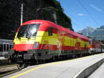 ÖBB 1116 232-8  EM Spanien  am EC 669 von Bregenz nach Graz Hbf beim Zwischenhalt hier in Bahnhof Imst-Pitztal.