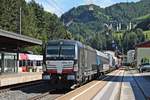 Nachschuss auf MRCE/ÖBB X4 E-874 (193 874-5), als diese am 04.07.2018 zusammen mit MRCE/ÖBB X4 E-872 (193 872-9) eine RoLa (Wörgl - Brennersee) bespannte und durch den Bahnhof von