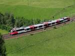 Die Elektro-Triebwagen 4024 079 mit ein Regio-zug von Brennero nach Innsbruck, Sankt-Jodok Kurve - 15-06-2017