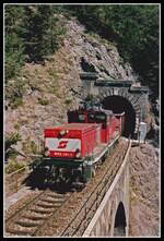 1063.043 verlässt am 16.05.2002 den Fragensteintunnel.