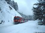 CityShuttle mit Steuerwagen 8073 212-7 als R 5454 am 4.1.2006 von Innsbruck Hbf nach Scharnitz bei der Einfahrt in Gieenbach. 