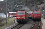 Zugkreuzung in Hochzirl :
DB 111 005-5 und DB 111 026-1 kreuzen sich am 04.04.13 im Bahnhof Hochzirl.
Durch die geringe Versptung des Zuges aus Mnchen (bespann mit 111 026) erhlt der Zug aus Innsbruck die zuerst die Ausfahrt.