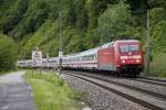 101 095 mit EC217 kurz nach Bruck an der Mur am 15.05.2014.