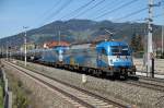 1216 921 + 1216 922 befahren mit einem Güterzug am 24.04.2013 die Abzweigung Bruck/Mur Stadtwald.