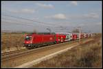 1116 146 mit Doppelstockzug bei Tallesbrunn am 25.11.2019.