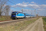 Eine Railjet-Garnitur mit der 1216 234 auf der Fahrt von Prag nach Wien kurz nach Deutschwagram.