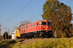 Noch einmal die 2050.09 mit dem Turmwagen X 952.05, hier bei der Ausfahrt aus Korneuburg. (30.10.2021)