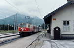 Mit einem Personenzug aus St. Pölten trifft 1099.013-3 der Mariazellerbahn im Juni 1991 im Endbahnhof ein