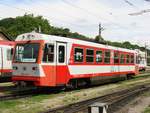 Die Verbrennungtriebwagen 5090 012, im Bf. Sankt Pölten Alpenbahnhof, 12-06-2012