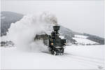 STLB U11 dampft mit einem Sonderzug für die   Railway Touring Company  von Murau nach Tamsweg. 
Tamsweg 7.2.2012