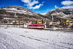 Vts 12 hält als R 3313 (Krimml - Mittersill - Zell am See) im Bahnhof Stuhlfelden.