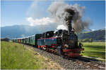 Die ex SKGLB 22 (Aquarius C) Heeresfeldbahnlokomotive HF210E gebaut 1939 von Borsig, fährt auf der Pinzgau Lokalbahn von Zell am See nach Krimml.