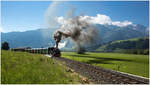 Die ex SKGLB 22 (Aquarius C) Heeresfeldbahnlokomotive HF210E gebaut 1939 von Borsig, fährt auf der Pinzgau Lokalbahn von Zell am See nach Krimml.