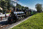 JŽ 73.019 des Club 760, steht mit dem Plandampfzug 3390 (Zell am See - Krimml), beim Wasserfassen im Bahnhof Mittersill.
Aufgenommen am 31.8.2016.