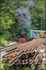 Und dann geht's los .... 
AB nach Hause für 764.411 R mit ihrem Flascherlzug an diesem noch sonnigen 18.Juli 2019