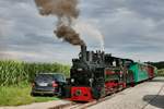 Die Lok Stainz der Stainzer Lokalbahn mit dem Flascherlzug beim Halt in Kraubath, 04.08.2019     Video der Abfahrt aus Kraubath