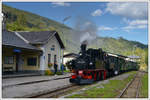 Die Sächsische IV K 99 568 der Preßnitztalbahn als Vorspann vor U1 mit dem zweiten Zug von Kienberg nach Lunz am See am 27.9.2020 bei der Einfahrt in Lunz am See.