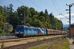 Am 15.08.2019 fahren die CD Cargo Loks 383 012 und 007 mit einem Güterzug durch den Bahnhof Wartberg im Mürztal.