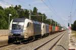 WLC 182 523 + 182 564 fahren gemeinsam am 24.08.2012 mit Containerzug TEC 43623 durch St.Egyden in Richtung Semmering.