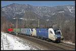 182 520 + 187 306 mit Güterzug bei Küb am 22.03.2018.