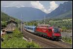 1216 229 mit Railjet bei Payerbach am 5.06.2019.