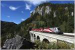 Als lngste Flagge sterreichs, fhrt 1116 249 mit dem Jubilumszug   175 Jahre Eisenbahn fr sterreich   von Graz nach Wien Meidling (RJ 650), hier bei der querung der Krausel Klause nahe Breitenstein. 
18.10.2012