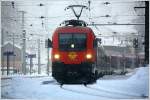 Nachdem GySEV 1116 064 im Semmeringtunnel den 898m hohen Scheitelpunkt passiert hat, rollt sie mit dem railjet 656 (Graz Hbf Wien - Meidling) durch den Bahnhof Semmering.