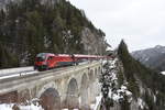 Einer der neuen Railjets, die Garnitur 54 mit der dazugehörigen Lok 1116 154, ist am 4.1.2016 als RJ 653 nach Graz unterwegs.