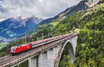 1116 082-9 überquert mit dem EC 113 (Frankfurt (Main) Hbf - Klagenfurt Hbf/ - Zagreb Glavni kol.) die Pfaffenberg-Zwenberg-Brücke bei Penk.