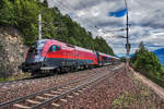 1116 236-1 fährt mit dem railjet 793 (Klagenfurt Hbf - Salzburg Hbf - Flughafen Wien (VIE)), kurz vor dem Ochenigtunnel, die Tauernbahn-Südrampe.